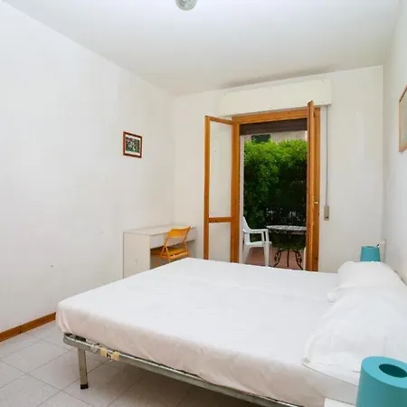 Apartment Bilocale Con Giardino Al Centro A - S075