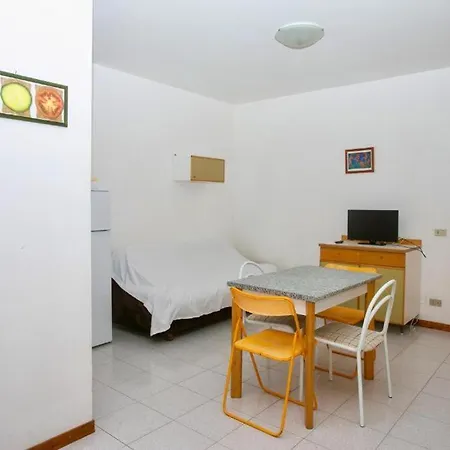 Bilocale Con Giardino Al Centro A - S075 Sirolo